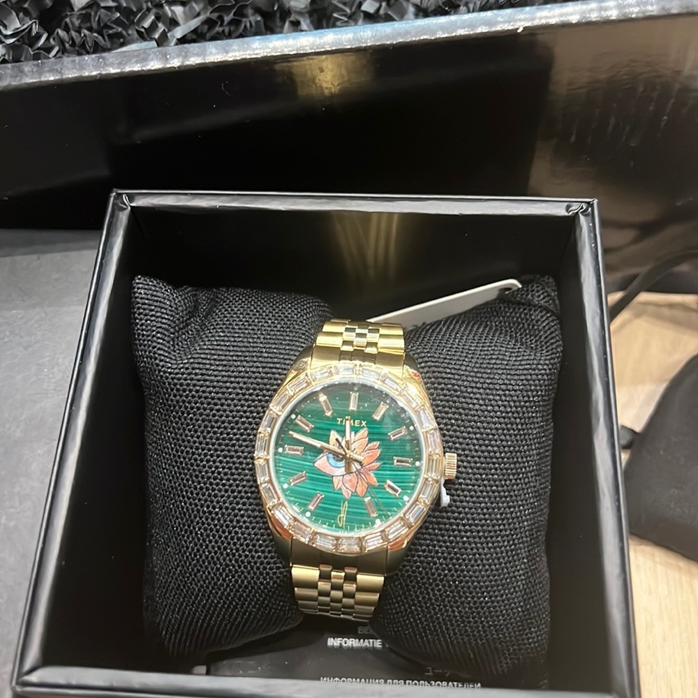 NWT Jacquie Aiche For Timex watch. Green dial
